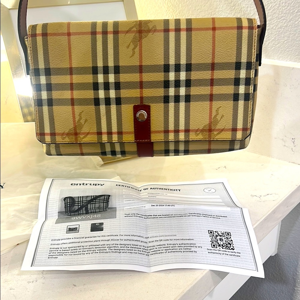 Burberry classic nova Tan and Brown Checkered Bag - Picture 2 of 16
